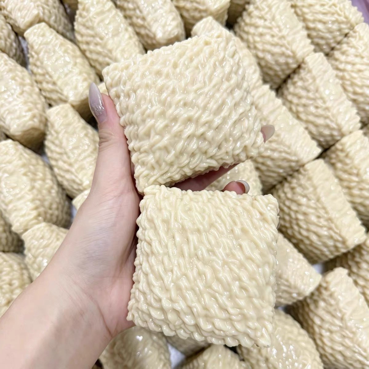 Crunchy Fried Noodles Squishy  - огляд і ціна Novelty Gifts